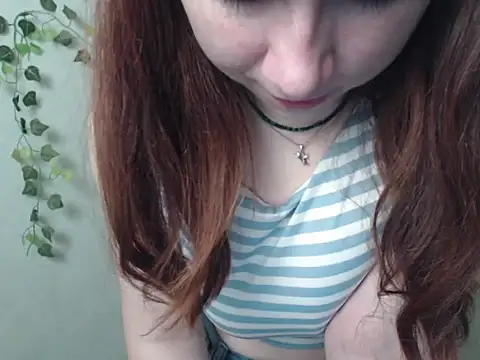 VeryVeryVeryShy  online show from March 18, 7:02 am