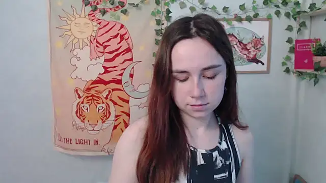 VeryVeryVeryShy  online show from May 16, 6:49 am