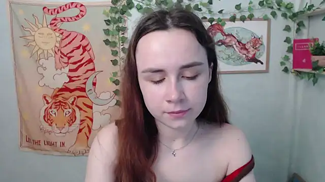 VeryVeryVeryShy  online show from May 20, 5:48 am