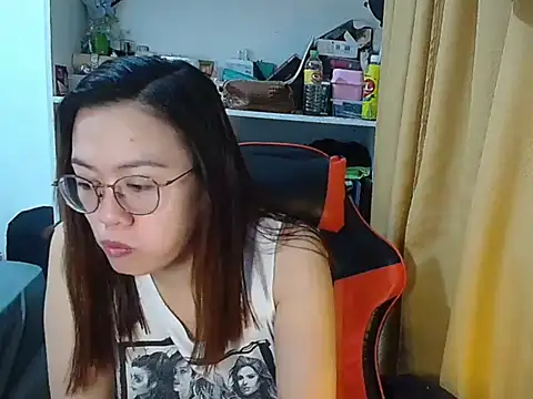 crizzybel online show from April 29, 7:19 pm