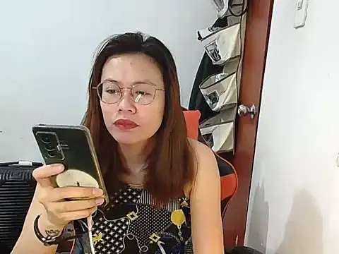 crizzybel online show from May 16, 10:09 pm