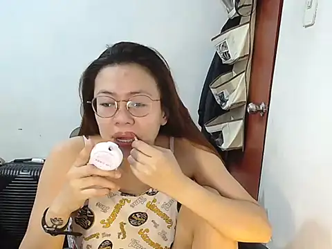 crizzybel online show from May 17, 10:20 pm