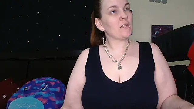 ToxicLilly online show from December 16, 8:31 am