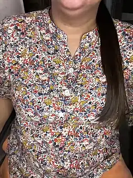 Zoya Varma004 online show from April 4, 3:00 pm