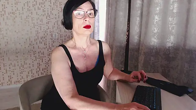 xAlwaysWOWx online show from May 11, 8:05 am