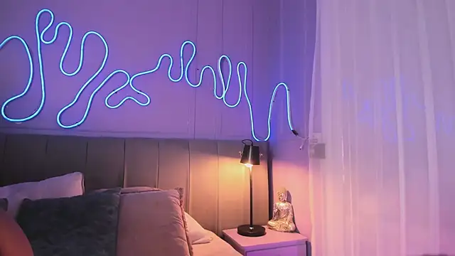 Sofly s online show from January 5, 5:27 pm