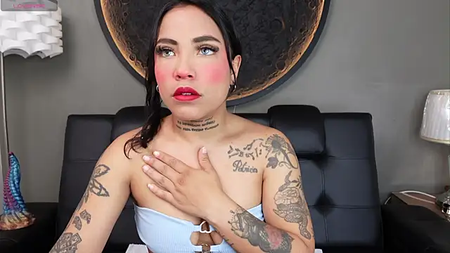 miss vaiolette online show from May 5, 11:13 am
