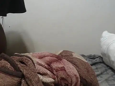 CandyLovesU2 online show from May 14, 9:42 pm