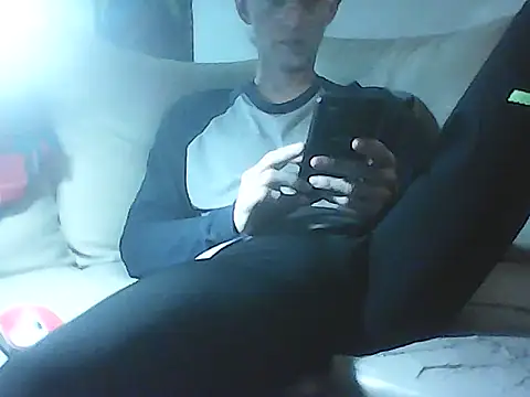 latinx44 online show from April 9, 11:54 pm