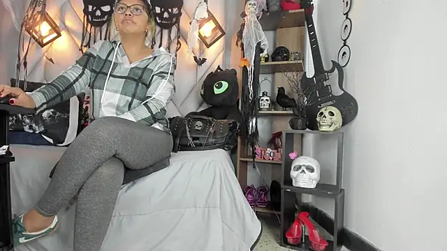 MirandaHaguen online show from October 15, 9:50 pm