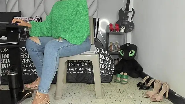 MirandaHaguen online show from May 18, 8:59 pm
