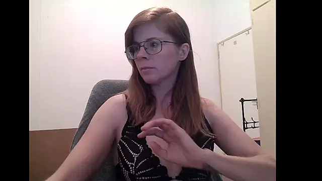 SavannaGirly online show from May 20, 6:54 am