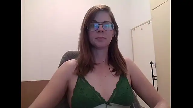 SavannaGirly online show from April 9, 7:03 am