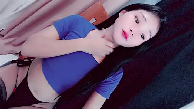 kylamooree online show from March 9, 11:57 am