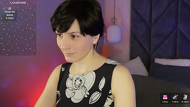 LorenDaze online show from April 1, 6:14 am