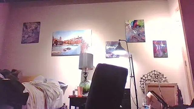 eatmeplease44 online show from February 23, 8:41 pm