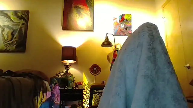 eatmeplease44 online show from October 21, 2:15 am