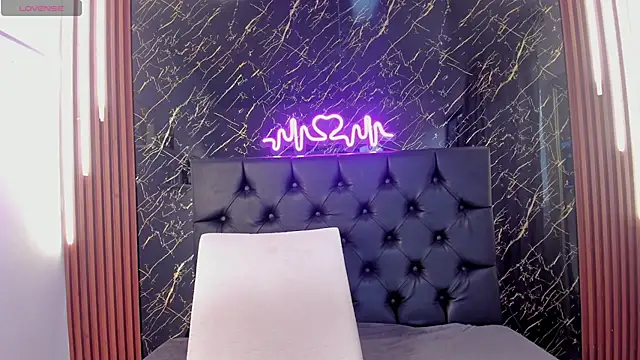 Tamara-evans online show from November 19, 7:58 pm