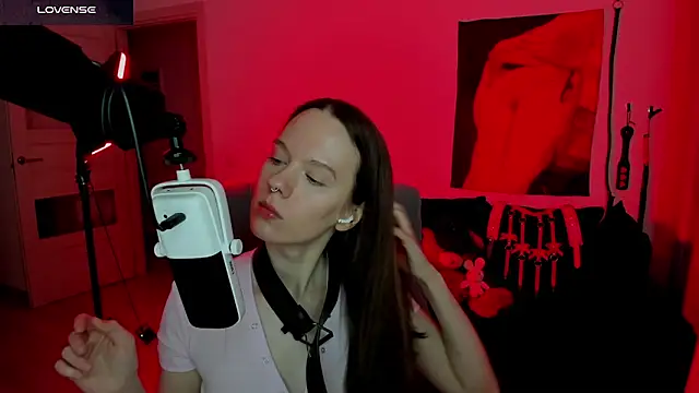 SharkyBaby online show from April 8, 7:38 pm