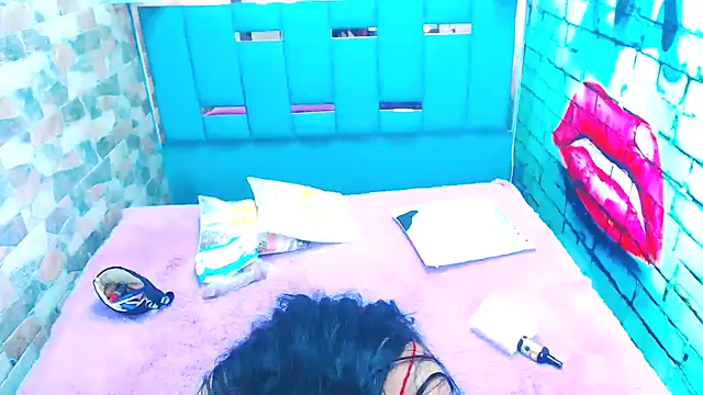 violet bigcock774 online show from May 22, 9:46 pm