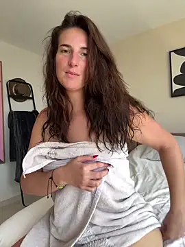 Audreygwennn online show from June 27, 5:30 pm