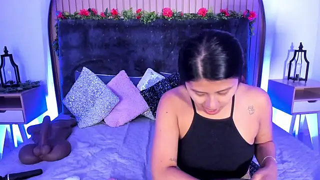 Karlagonzales  online show from November 19, 10:04 am