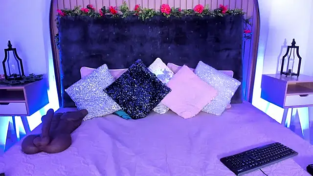 Karlagonzales  online show from November 22, 10:29 am