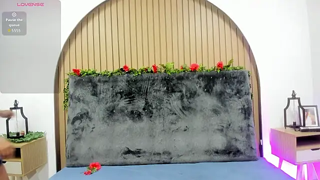 Karlagonzales  online show from March 20, 6:46 pm