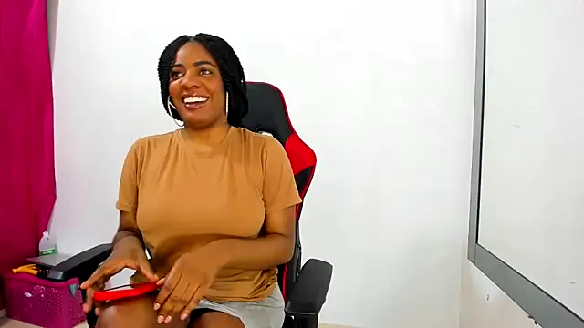 Pamela noah22 online show from March 13, 8:15 am