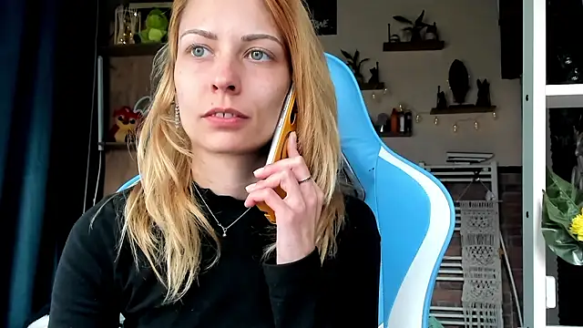 karo123421 online show from March 24, 3:06 pm