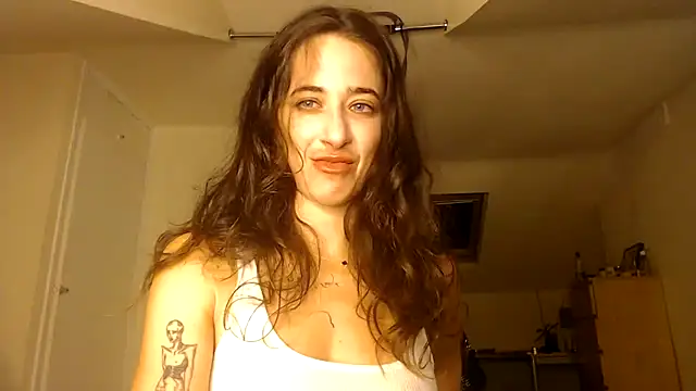 KlaraDelgado online show from September 29, 8:58 pm
