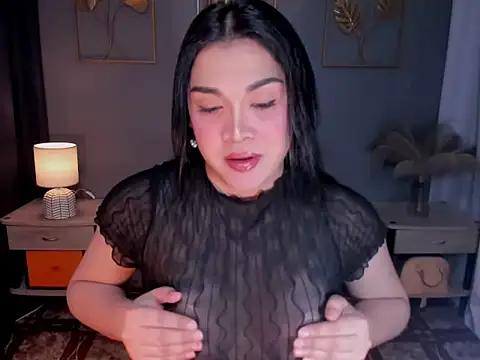 MaxeneCullens online show from November 19, 3:28 am