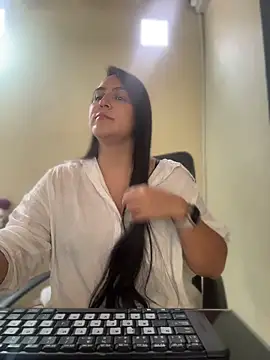 kendall 52 online show from May 26, 3:44 pm