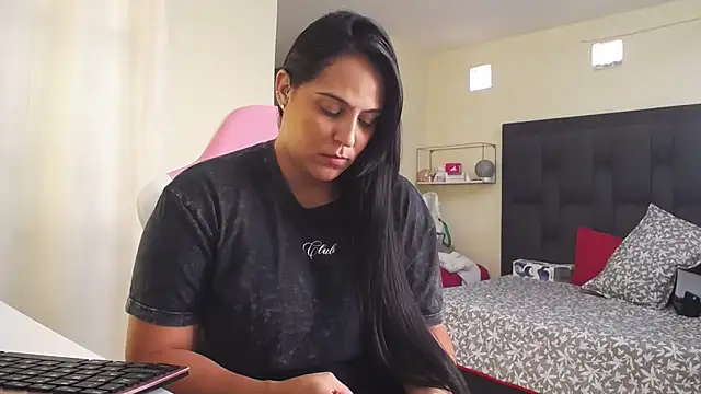 kendall 52 online show from October 10, 6:13 pm