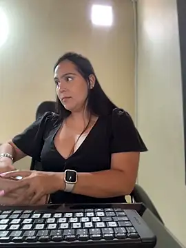 kendall 52 online show from April 8, 5:04 pm