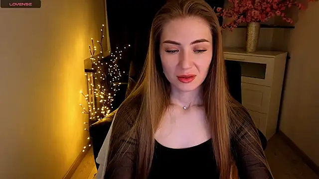 Adelyna Bird online show from May 17, 6:45 am