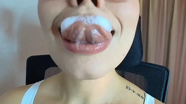 lisbet21x online show from March 6, 11:55 pm