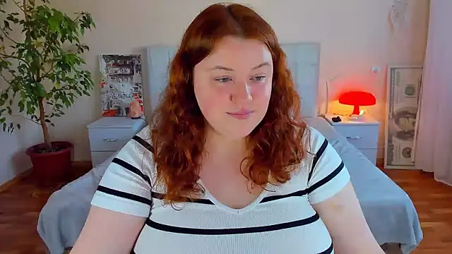 PolinaSalvatore online show from May 6, 2:32 pm