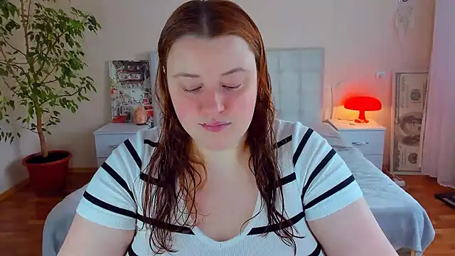 PolinaSalvatore online show from May 19, 2:46 pm