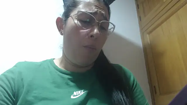 andreaisis2 online show from May 14, 10:37 pm