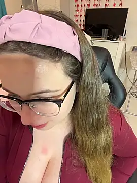 DienkaGreen online show from March 30, 7:35 pm