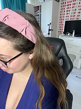 DienkaGreen online show from April 10, 10:54 am