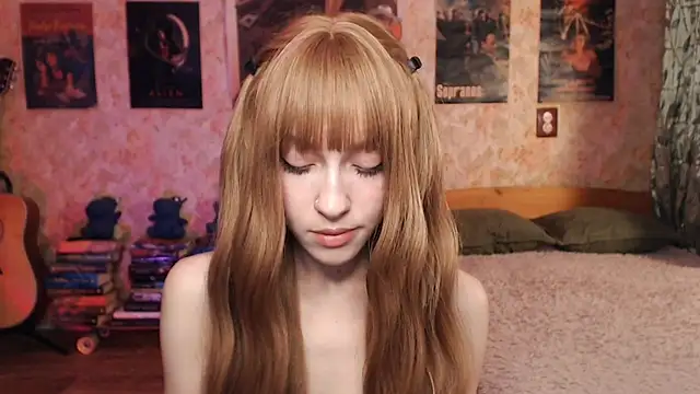 Friendly Ellie online show from December 2, 11:18 pm