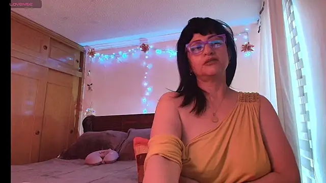ISABEEL SOFIA01 online show from May 3, 2:31 pm