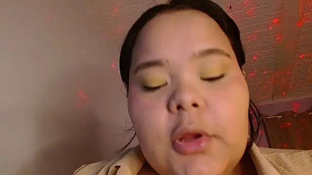 sexychubby    online show from March 26, 6:42 pm