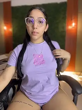 Amandanauty online show from March 30, 6:46 am