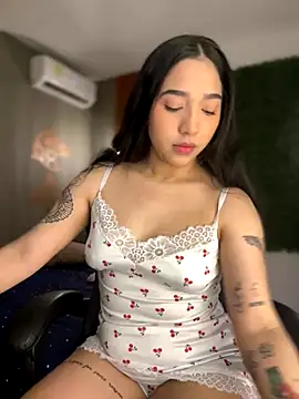 Amandanauty online show from October 18, 9:01 am