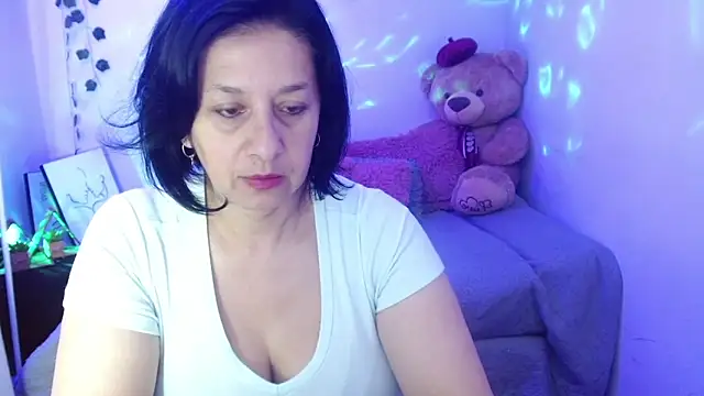 camilalatti online show from October 5, 12:04 am