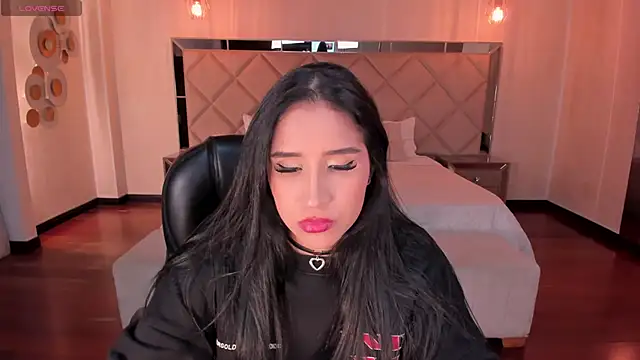 NickyLawson online show from October 17, 7:11 am