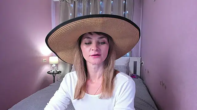 annasimonsj online show from May 16, 1:30 am